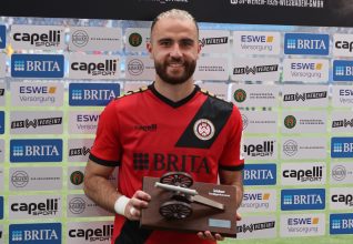 Fatih Kaya, élu meilleur buteur de 3.Liga avec le SV Wehen Wiesbaden