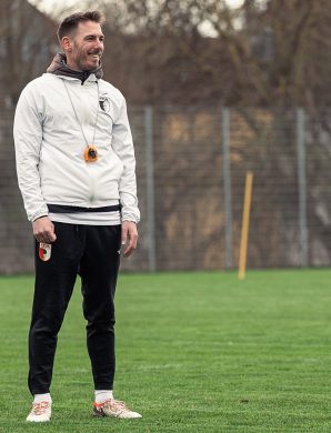 Après trois ans avec la réserve d’Augsburg, Tobias Strobl prend les rênes du SC Verl !