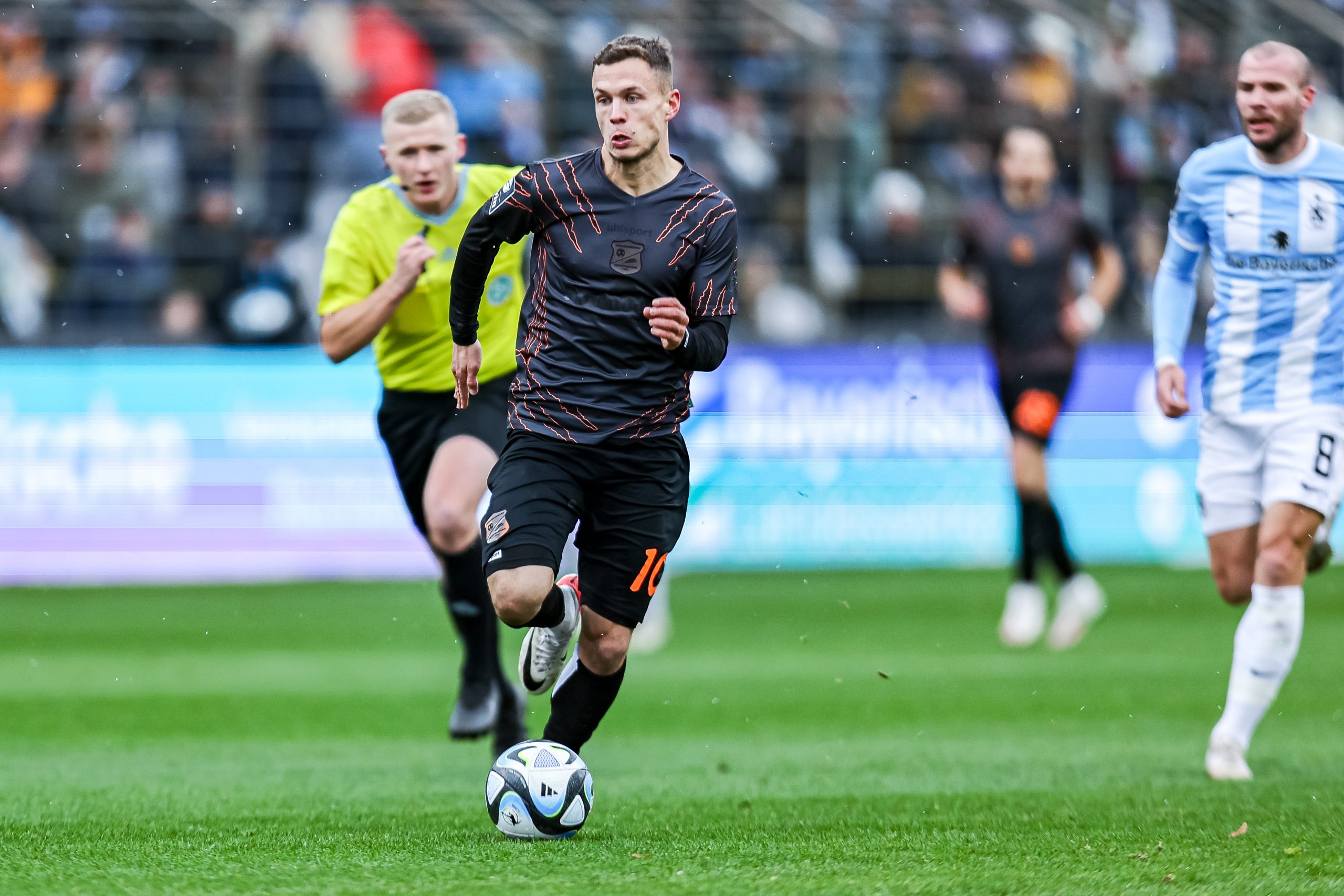 Après 14 années, Sebastian Maier tire sa révérence : fin de carrière pour le vice-capitaine d’Unterhaching