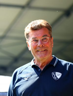 OFFICIEL : Hecking prolonge à Bochum et restera finalement même en cas de relégation !