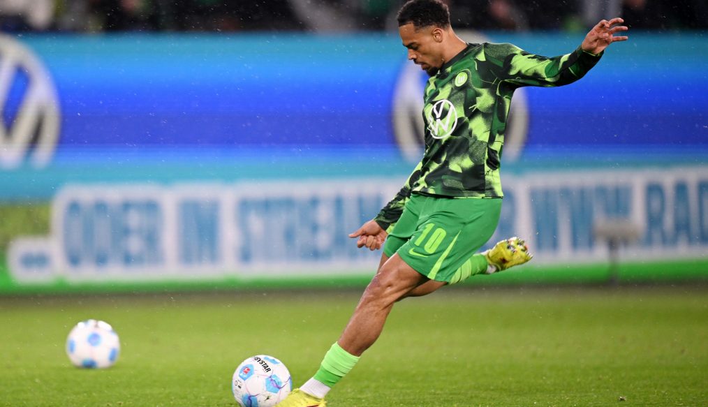Lukas Nmecha face à son avenir : Wolfsburg hésite, l’Angleterre s’active