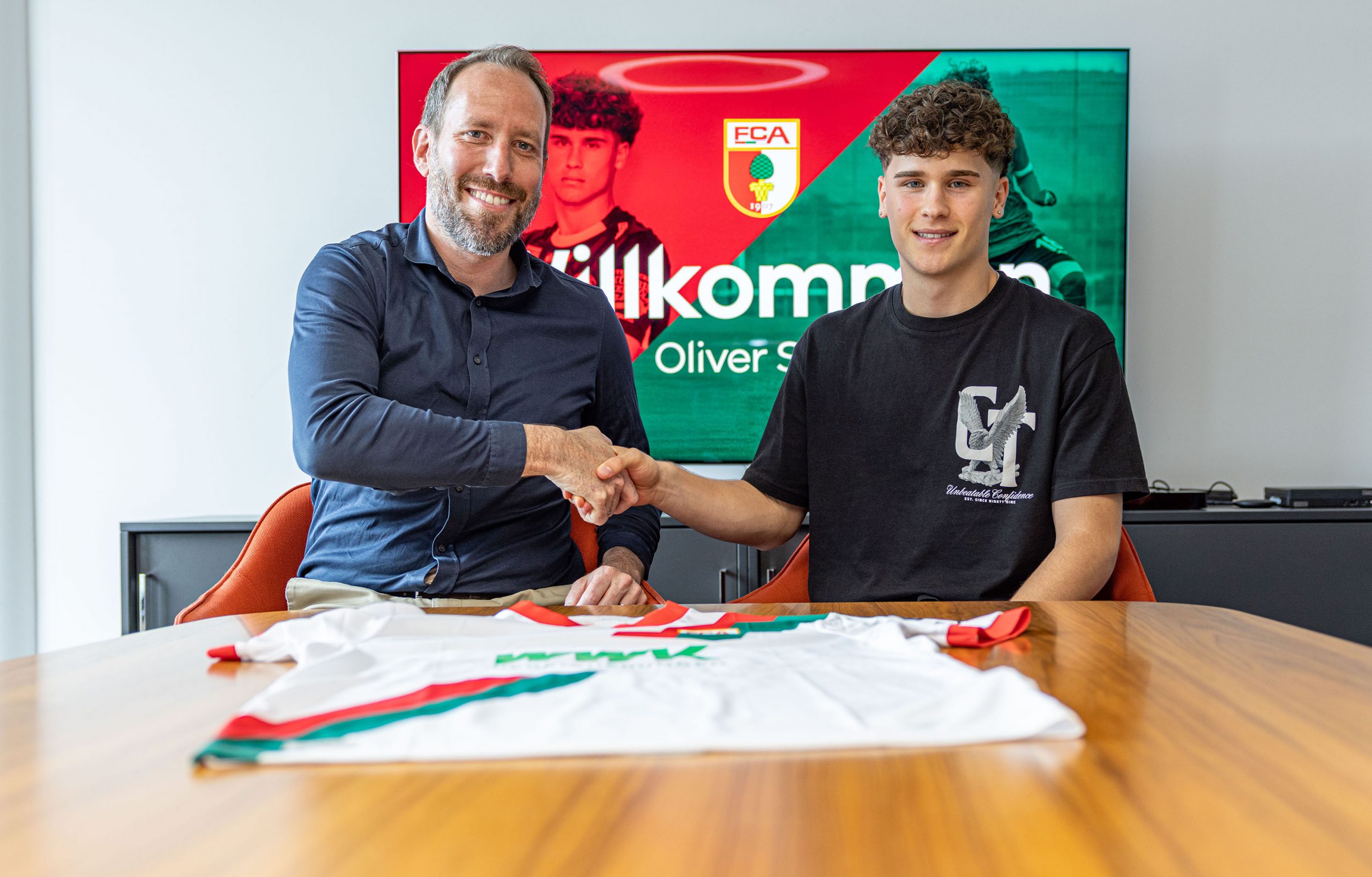 Le FCA mise sur l’avenir : le jeune international autrichien Oliver Sorg rejoint Augsburg !