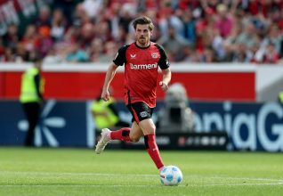 Jonas Hofmann hésite : Augsburg intéressé mais Leverkusen reste en stand-by !