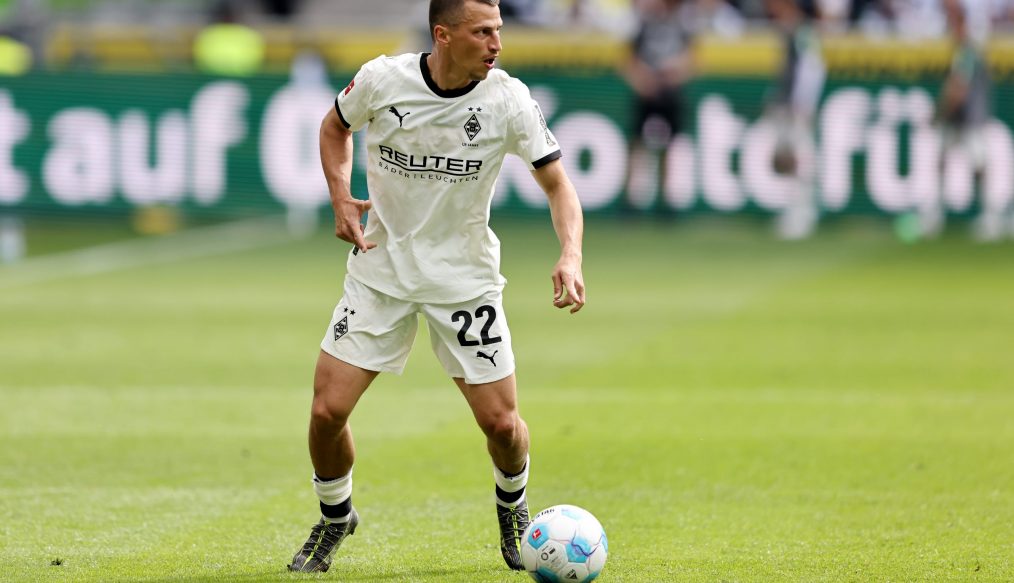 OFFICIEL : Stefan Lainer quitte le Borussia Mönchengladbach et retourne au RB Salzburg !