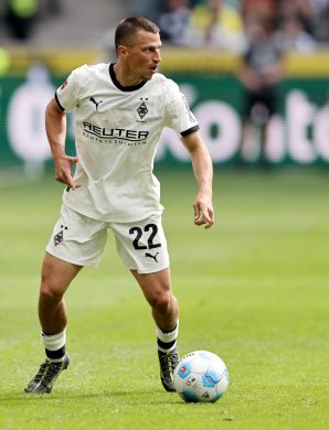 OFFICIEL : Stefan Lainer quitte le Borussia Mönchengladbach et retourne au RB Salzburg !