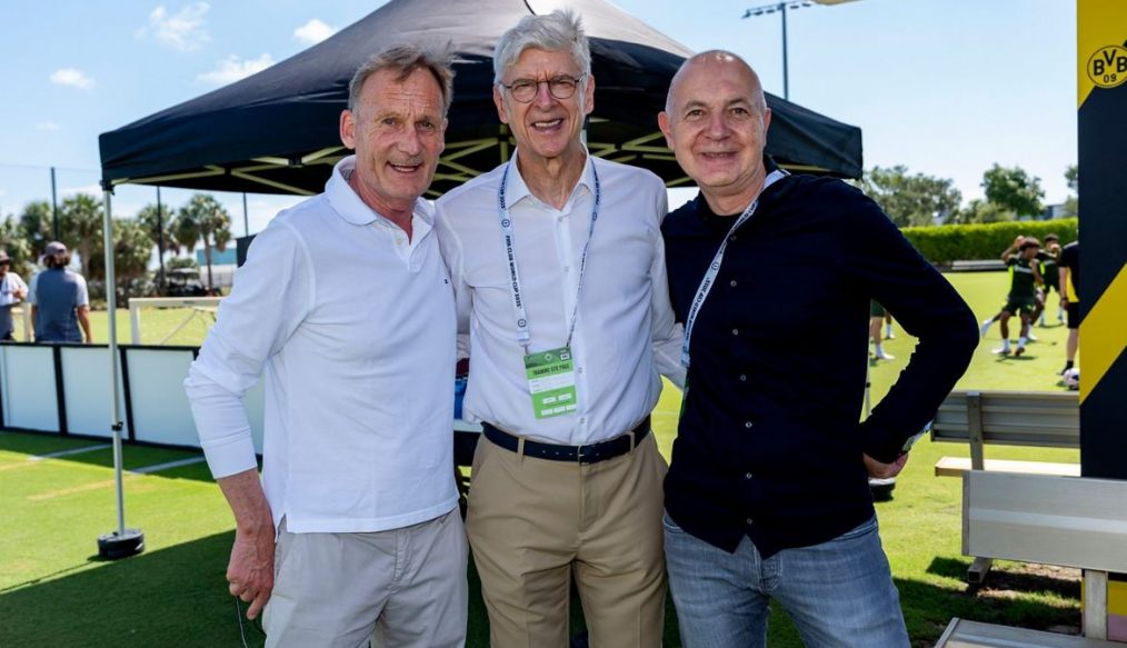 Arsène Wenger et Bernd Neuendorf en visite au camp d’entraînement du BVB !
