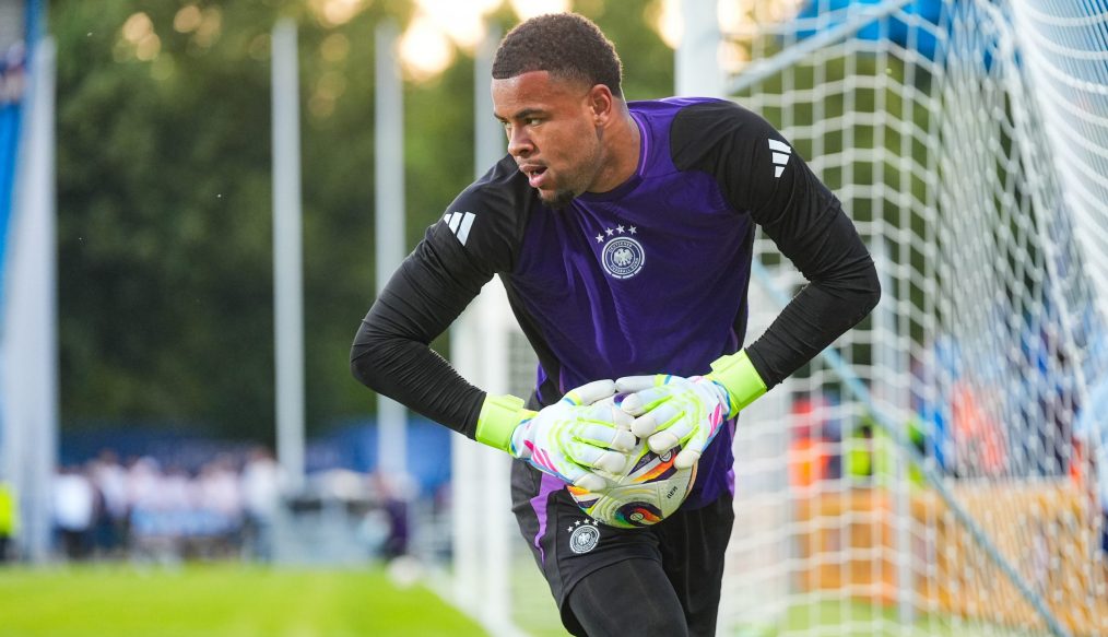 Noah Atubolu (SC Freiburg) face à la nouvelle règle gardien : « Ça m’impacte »