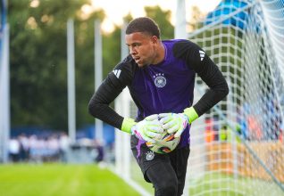 Noah Atubolu (SC Freiburg) face à la nouvelle règle gardien : « Ça m’impacte »