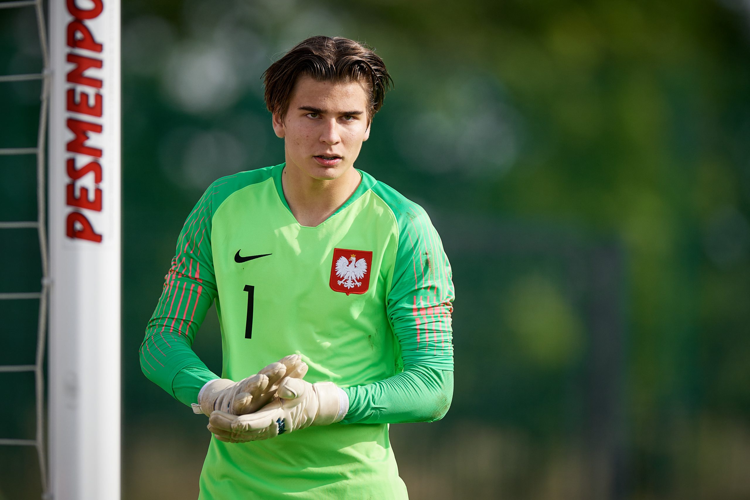 Le VfL Wolfsburg mise sur l’avenir avec le jeune gardien polonais Jakub Zielinski !