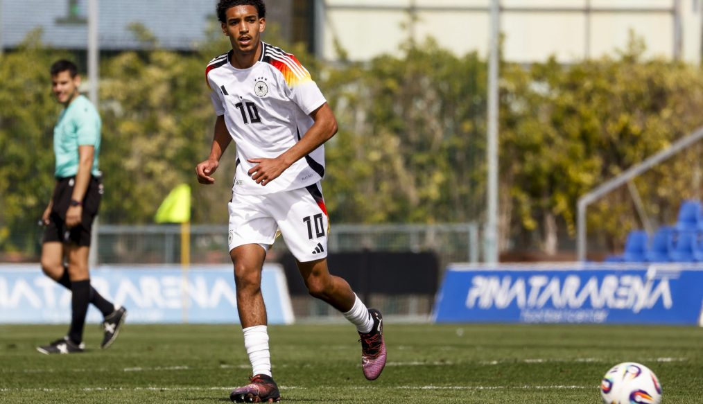 OFFICIEL : L’un des plus grands espoirs allemands prolonge à Leverkusen et part en prêt à Bochum !