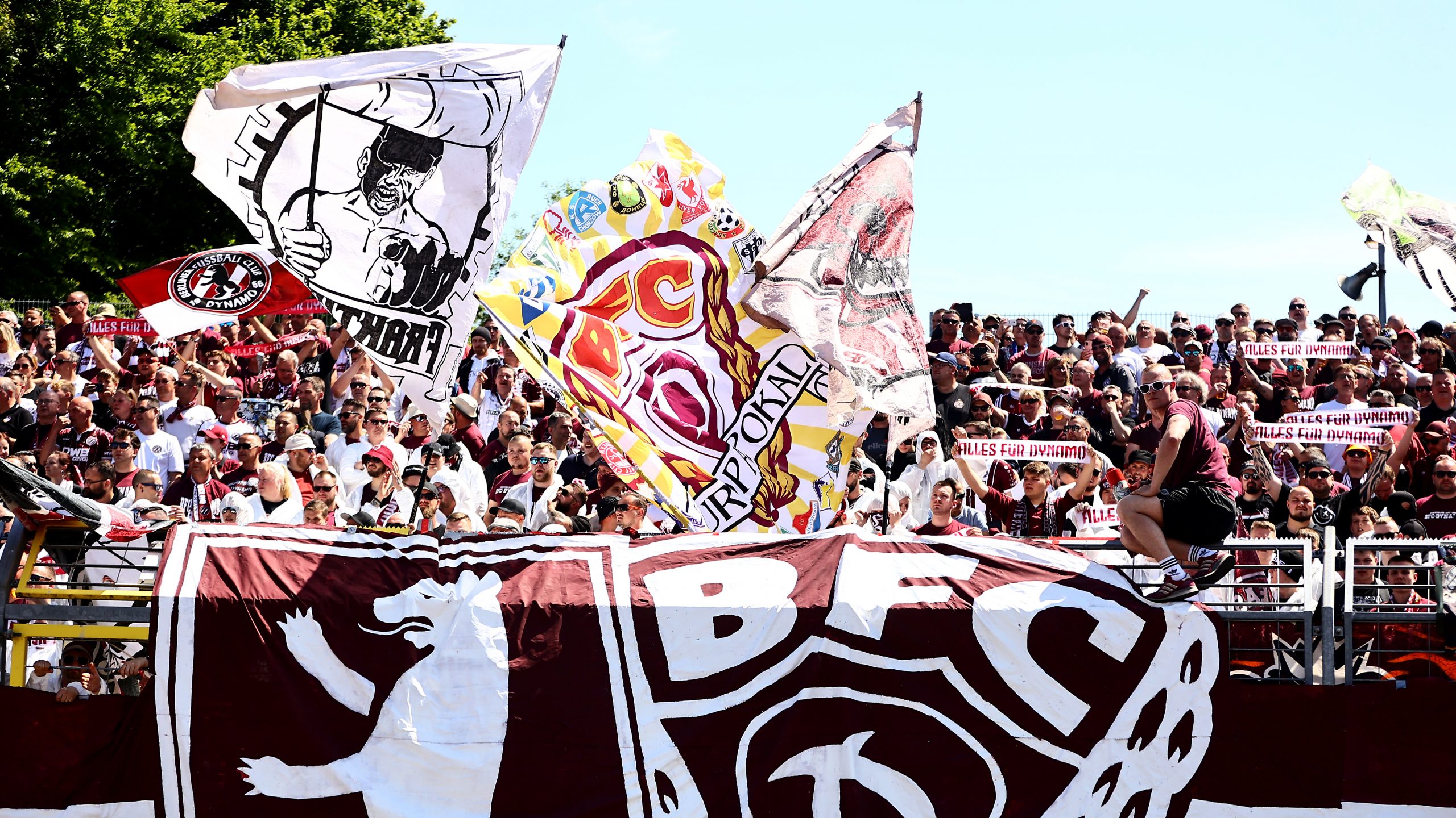 Football, pouvoir et répression : l’histoire inédite du BFC Dynamo