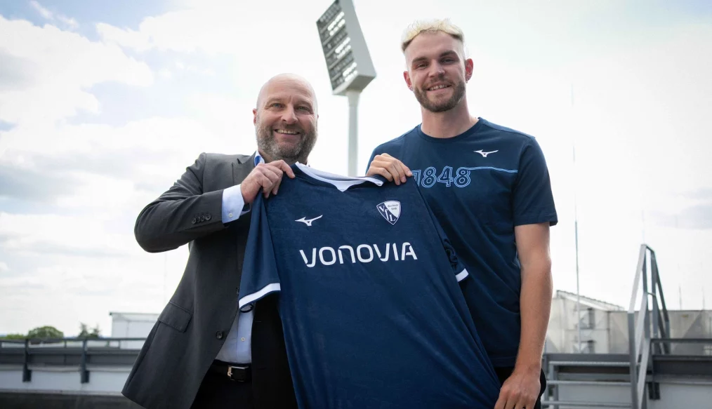 OFFICIEL : Le VfL Bochum renforce sa défense avec Philipp Strompf !
