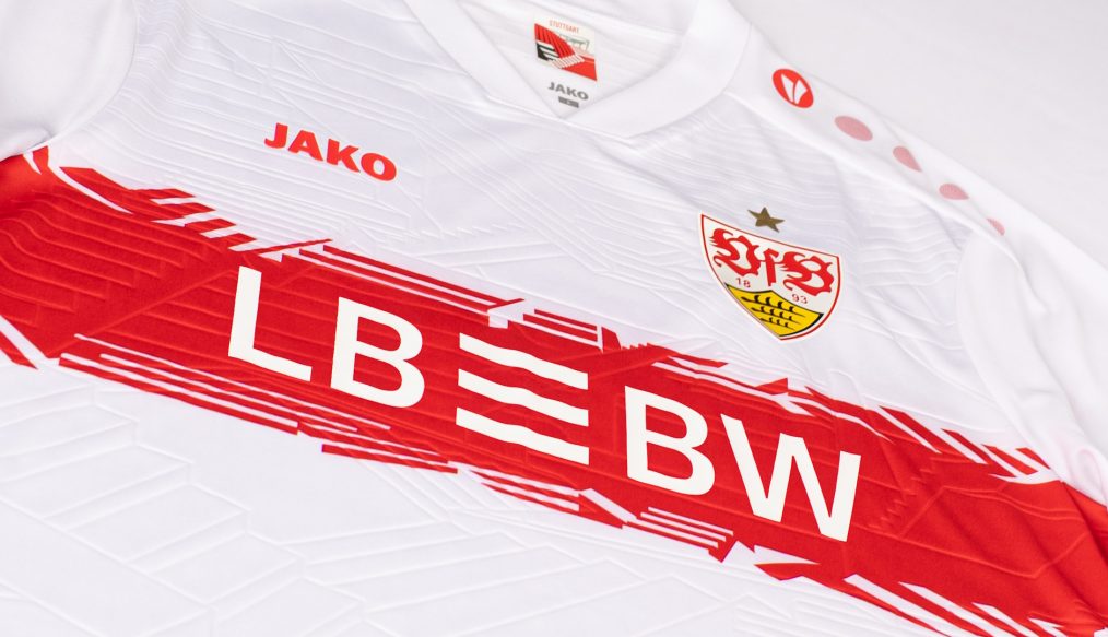 Le VfB Stuttgart dévoile son nouveau maillot domicile 2025/26 !