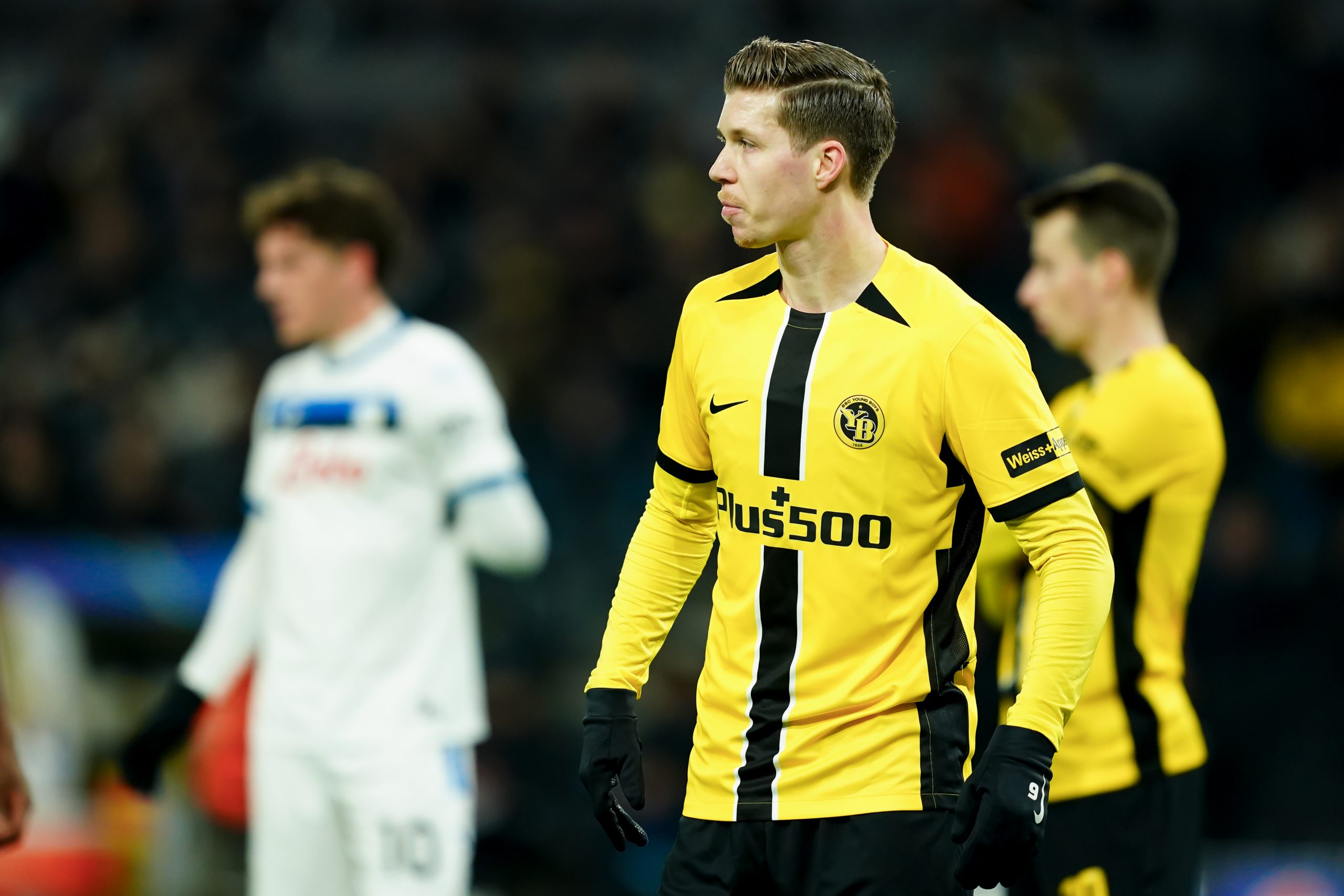 OFFICIEL : Cedric Itten débarque à Düsseldorf pour porter l’attaque de la Fortuna !