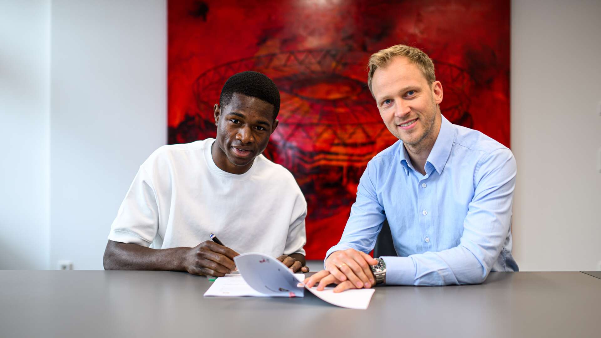 OFFICIEL : Le Bayer Leverkusen s’offre la pépite Camerounaise, Christian Kofane !