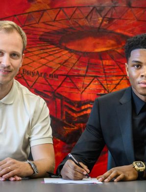 OFFICIEL : Un crack supersonique de Manchester City signe à Leverkusen !