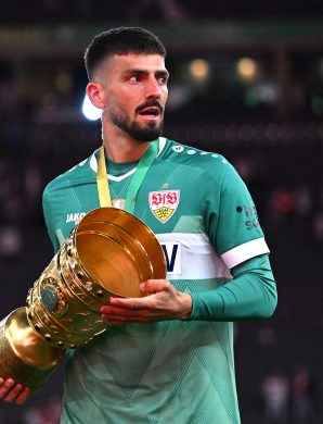 OFFICIEL : Fabian Bredlow prolonge d’un an avec le VfB Stuttgart !