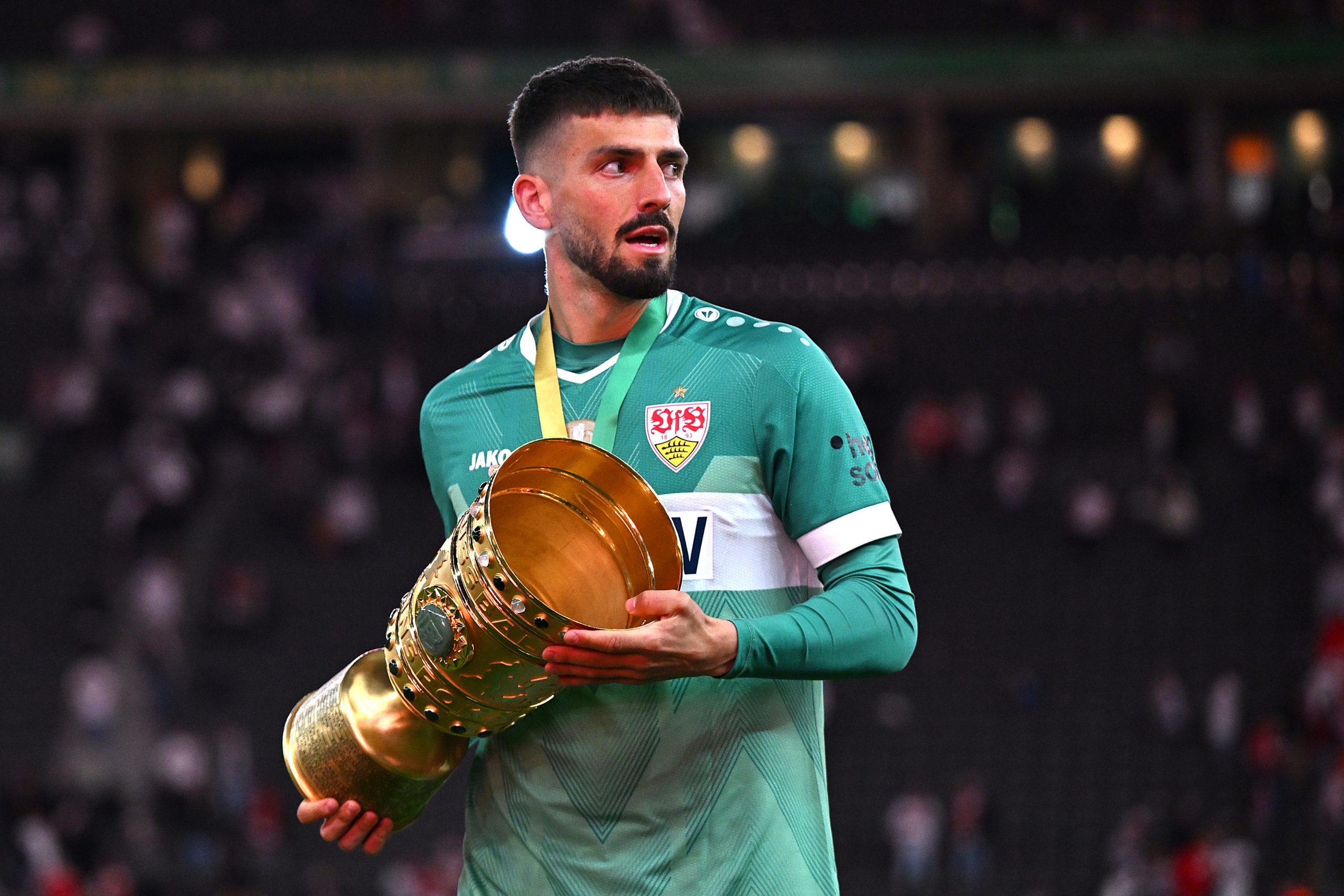 OFFICIEL : Fabian Bredlow prolonge d’un an avec le VfB Stuttgart !