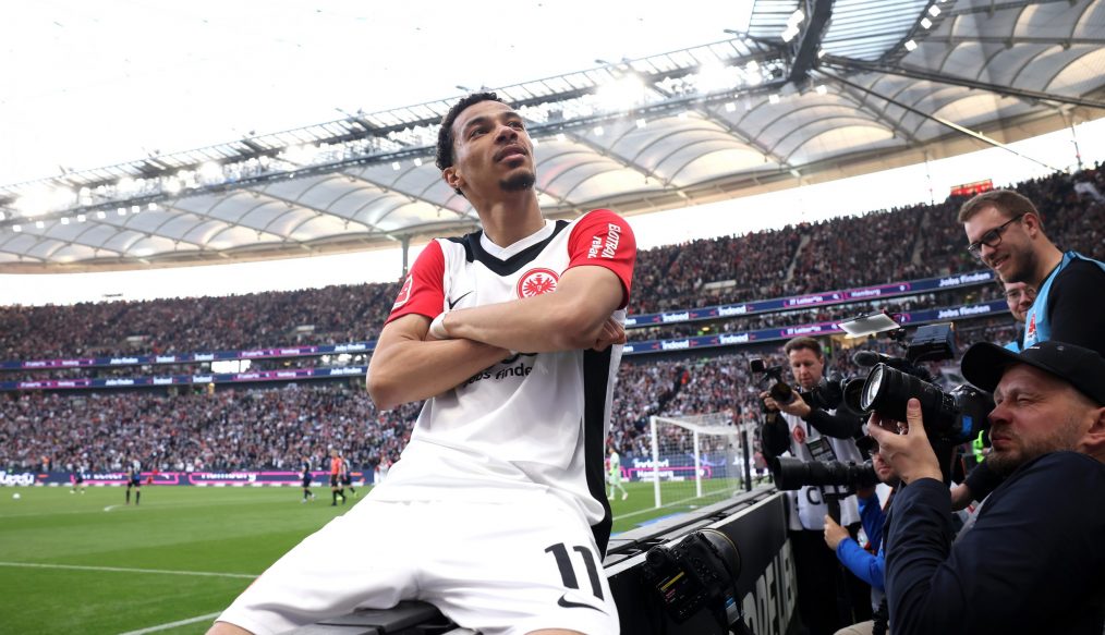 OFFICIEL : Hugo Ekitiké quitte l’Eintracht Frankfurt pour Liverpool !