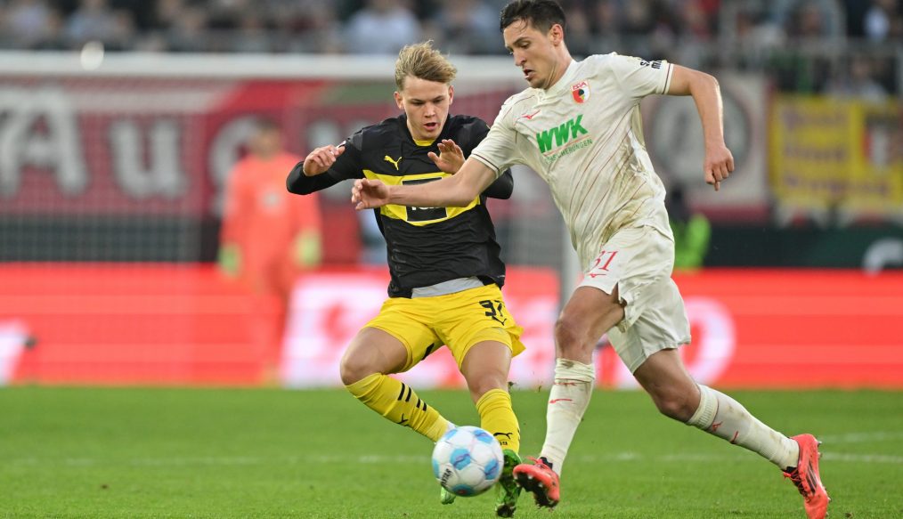 Rebondissement à Augsburg : ce roc défensif tout proche de rejoindre Köln !