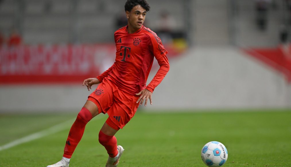Adam Aznou à Everton : transfert imminent pour le jeune latéral du FC Bayern !