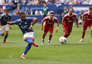 Schalke 04 : Une marée bleue pour repartir de l’avant malgré la défaite contre le FC Sevilla