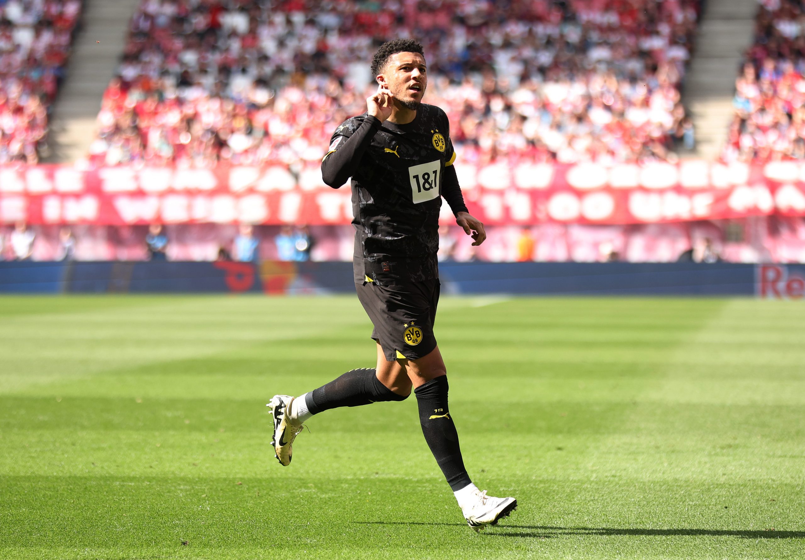 Sancho prêt à tout pour revenir à Dortmund : un retour à moitié prix en vue ?