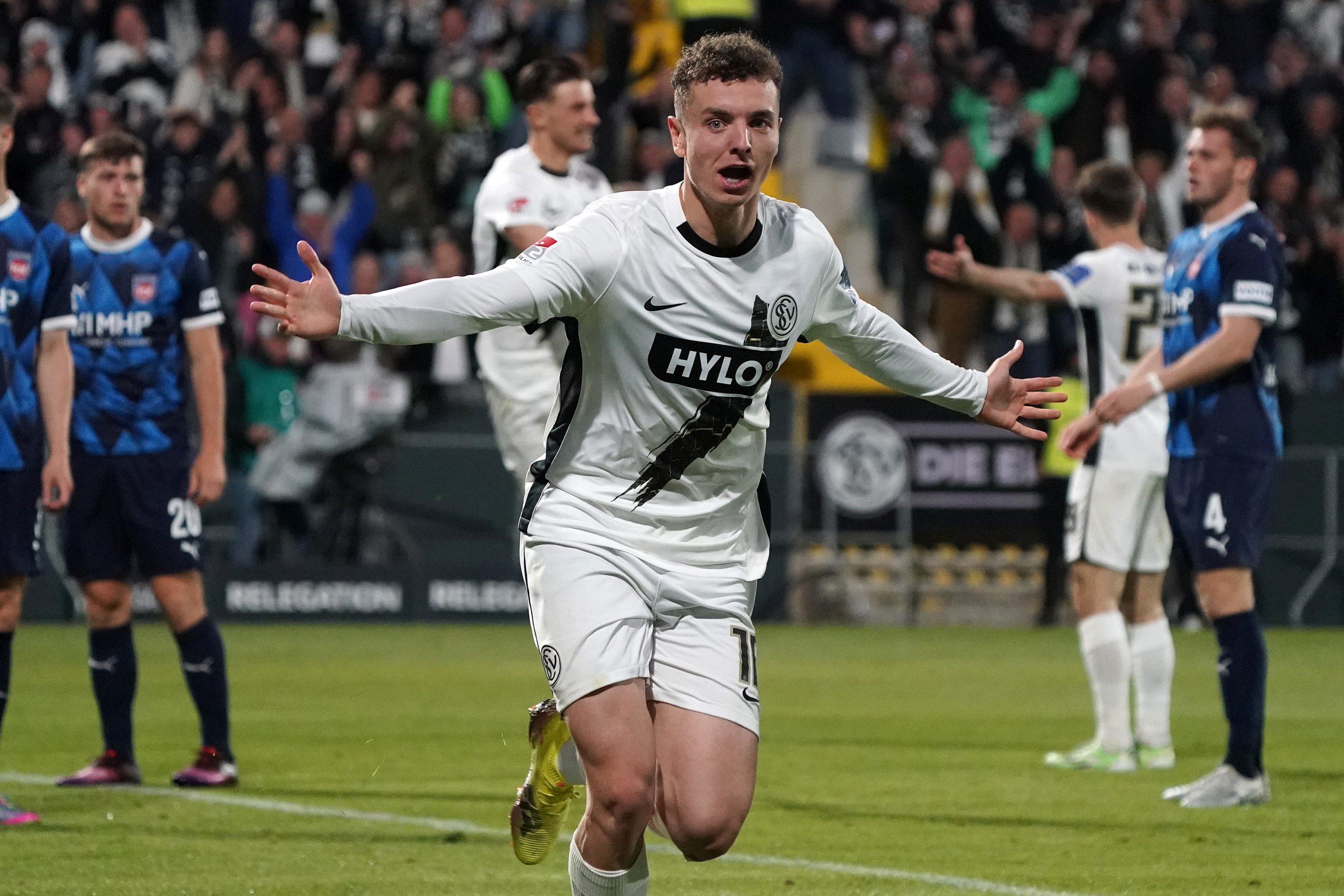 C’est fait : le TSG Hoffenheim sécurise l’avenir de sa pépite Fisnik Asllani !
