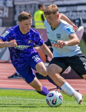 [VIDEO] Ulm lance enfin sa saison grâce à Scholze face à Aue !