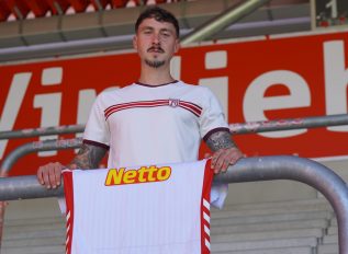 OFFICIEL : Retour aux sources pour Adrian Fein à Regensburg !