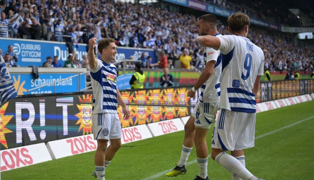 [VIDEO] Sussek entre, brille et permet à Duisburg de s’imposer face au VfB Stuttgart II !