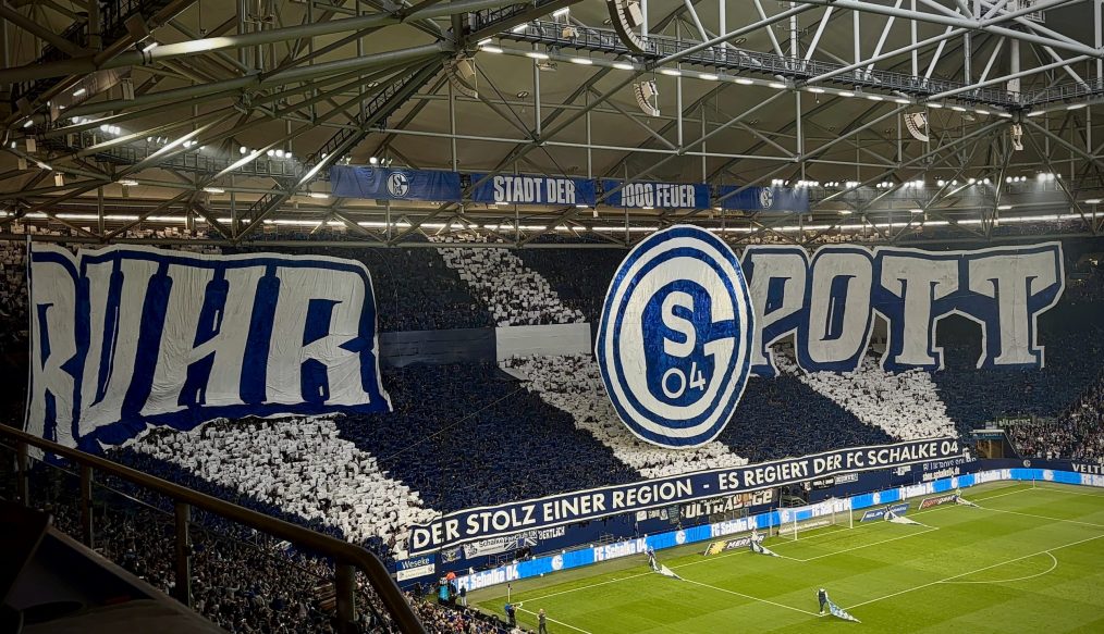 Derby de folie : Schalke 04 s’impose en fin de match contre le VfL Bochum !