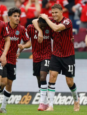 Nkili délivre le Hannover 96 face à Kaiserslautern !