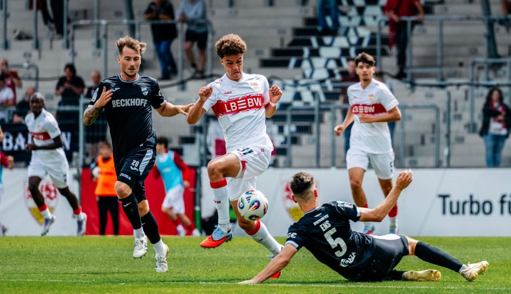 [VIDEO] La réserve du VfB Stuttgart tient en infériorité numérique et arrache un point contre Verl