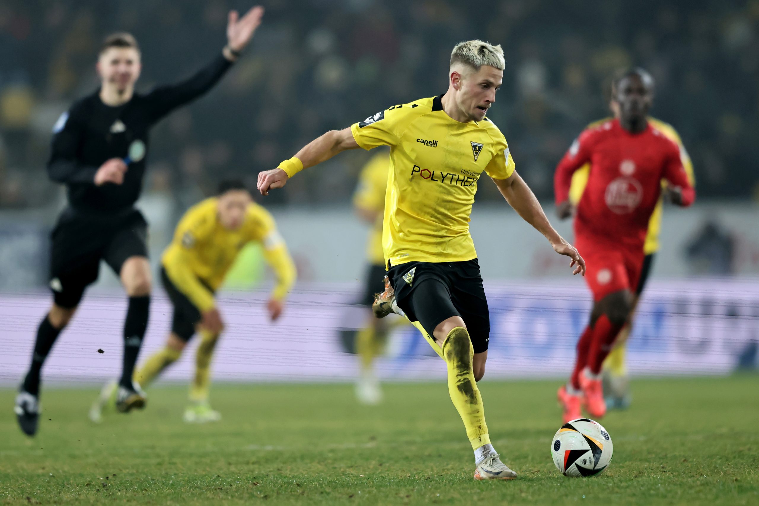 OFFICIEL : Niklas Castelle repart en prêt à l’Alemannia Aachen !