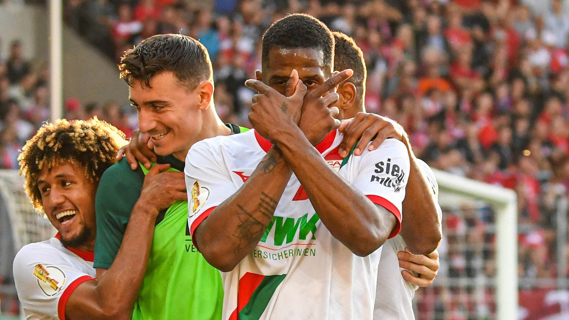 Sandro Wagner réussit ses débuts avec Augsburg grâce à Mounié et Essende !