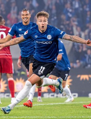 Carton plein pour Bielefeld : Düsseldorf explose à dix contre onze !