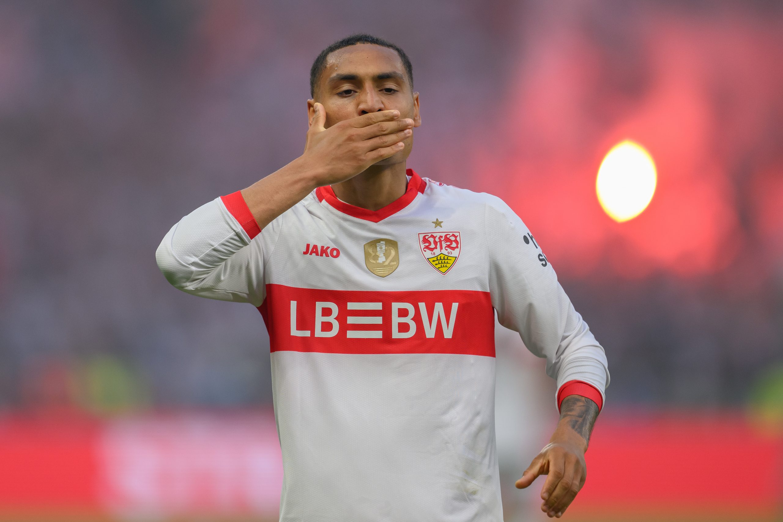 OFFICIEL : Enzo Millot quitte Stuttgart pour Al-Ahli !