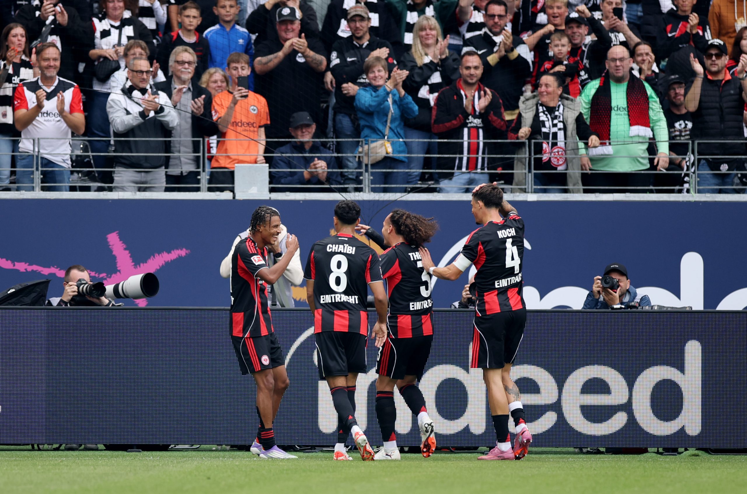 Uzun et Bahoya se régalent : l’Eintracht Frankfurt corrige le Werder Bremen !