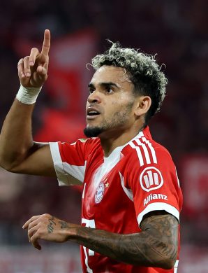 Le show Díaz, le triplé de Kane et la révélation Uzun : voici l’équipe type de la 1ère journée de Bundesliga !