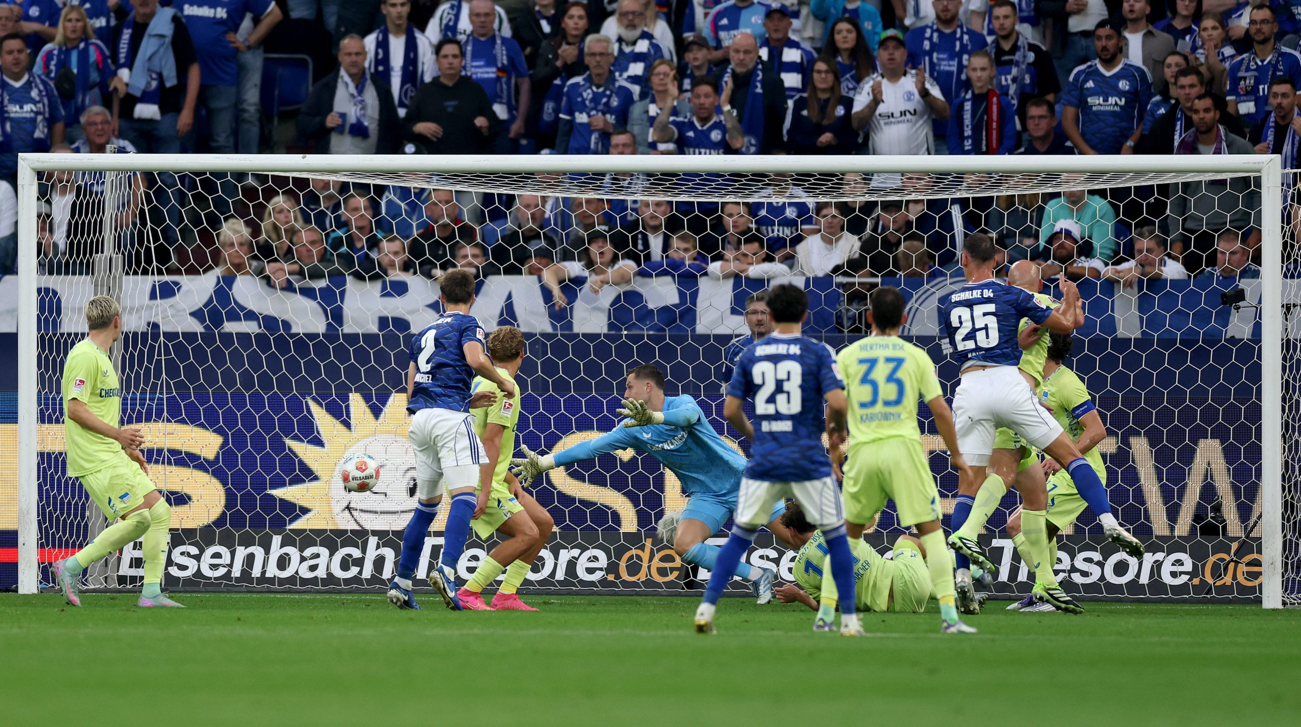 Schalke 04 lance sa saison par un succès face au Hertha Berlin !
