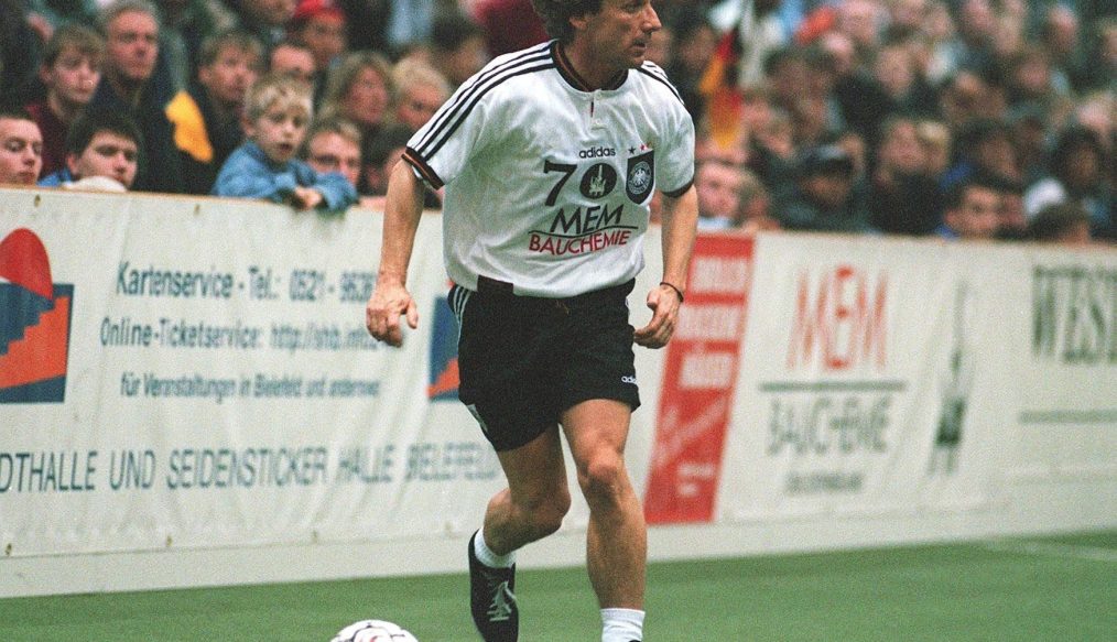 Hommage : Le Rot-Weiss Essen honorera Frank Mill lors du match de DFB-Pokal contre le BVB