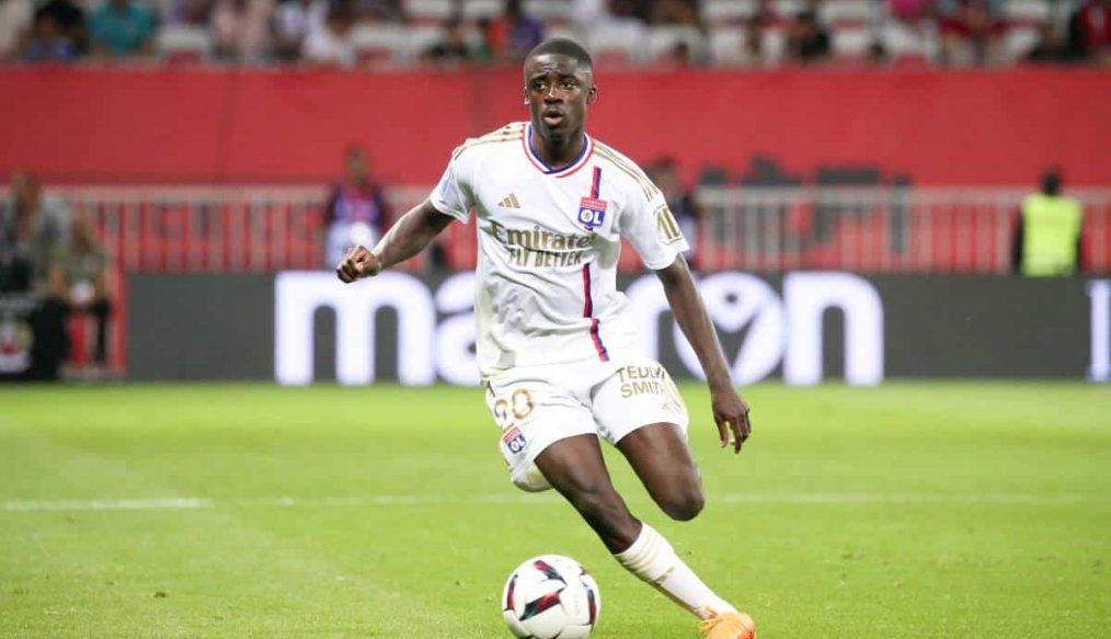 Un renfort tricolore : Sael Kumbedi rejoint le VfL Wolfsburg en prêt !