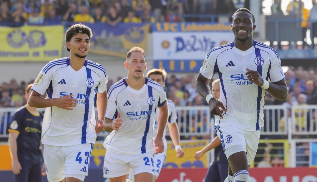 Schalke 04 souffre mais s’en sort en prolongation à Leipzig