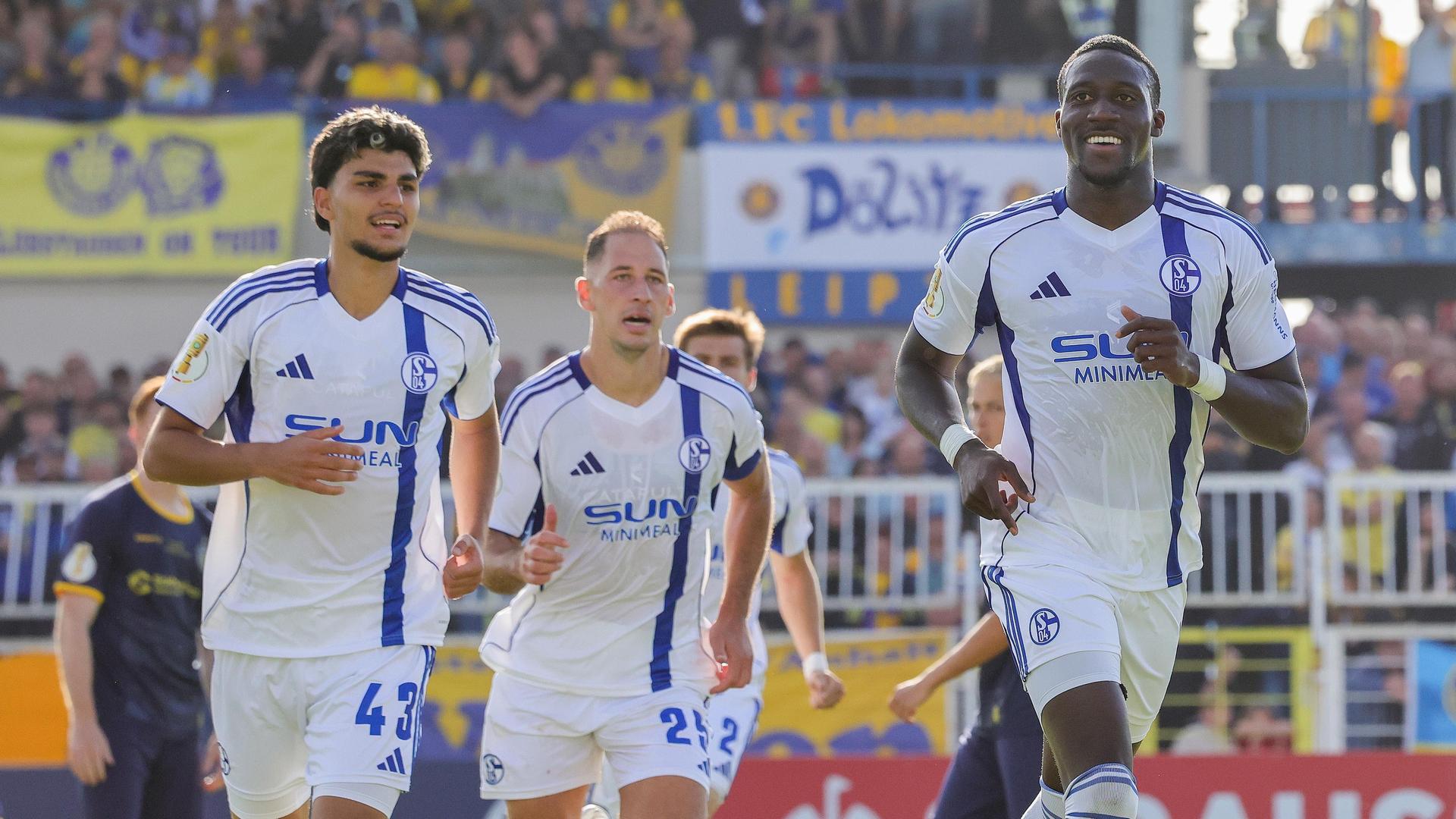 Schalke 04 souffre mais s’en sort en prolongation à Leipzig