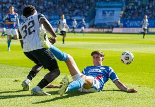 [VIDEO] En supériorité numérique, le Hansa Rostock peine mais bat Mannheim !