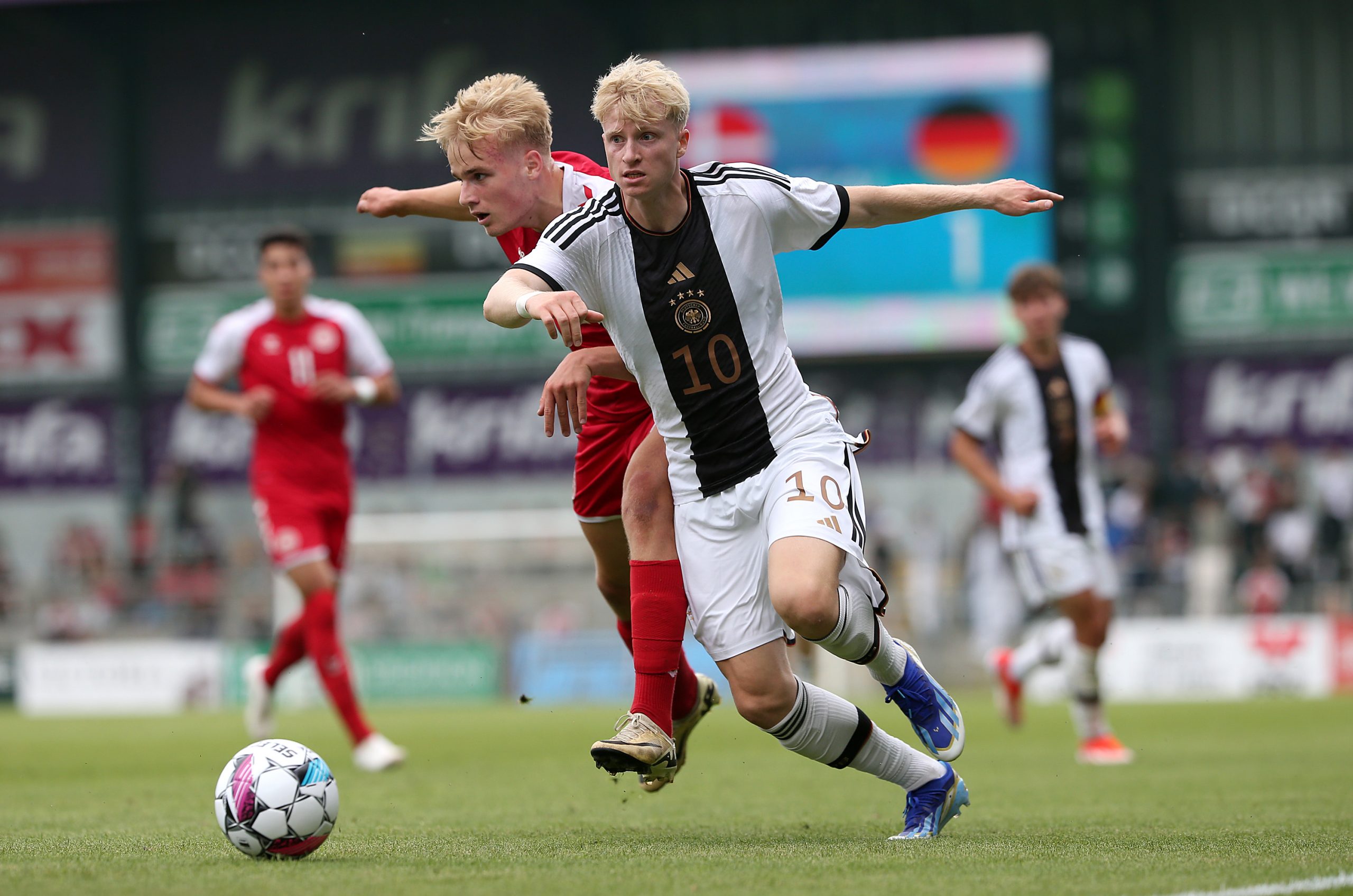Anton Bäuerle prolonge à Paderborn et confirme la stratégie du club !