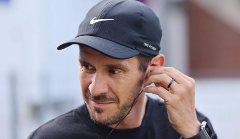 Quand le coach du SC Freiburg va à contre-courant : Schuster défend une règle que tout le monde critique !