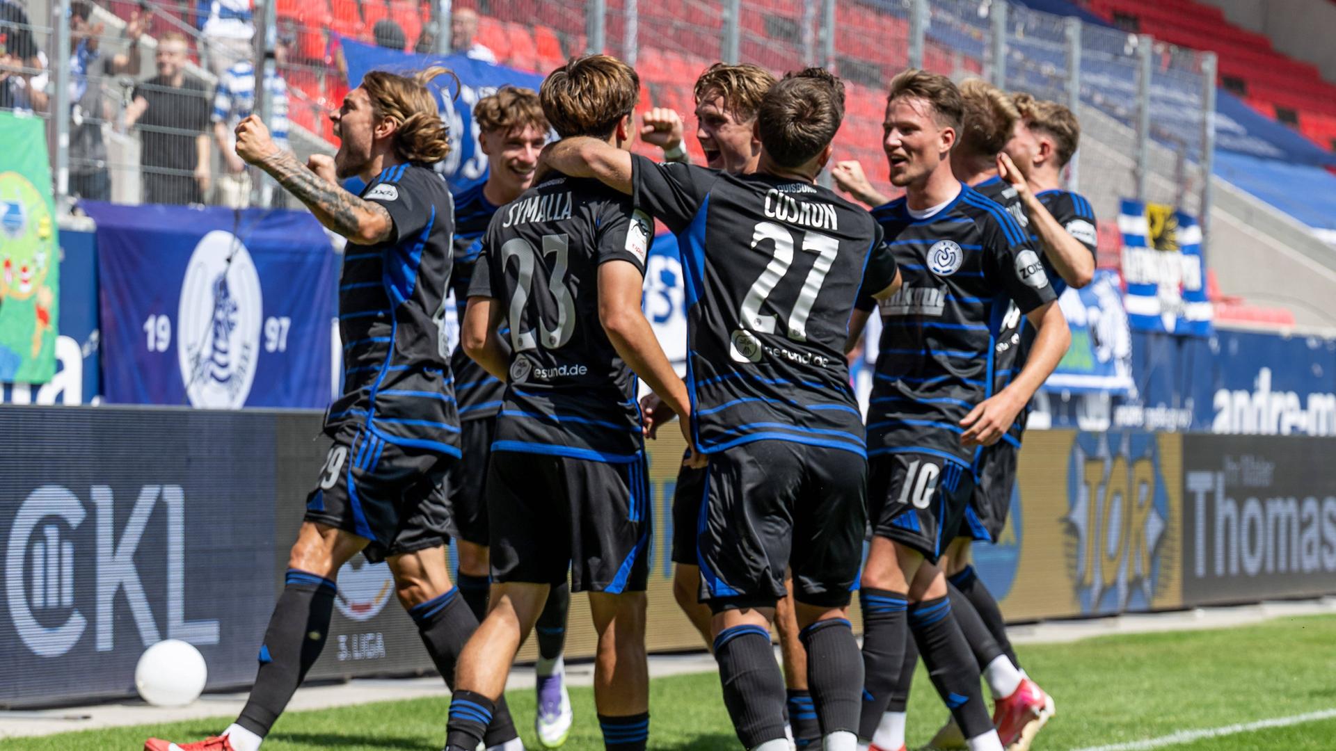 [VIDEO] Démonstration des Zebras à Regensburg : le MSV s’impose et prend la tête !