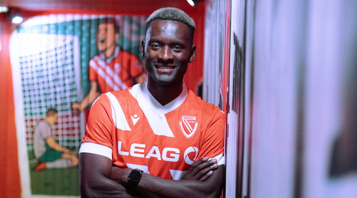 OFFICIEL : Un renfort d’expérience pour les ailes,  Merveille Biankadi rejoint Cottbus !